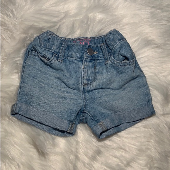 Shorts - Picture 3 of 4